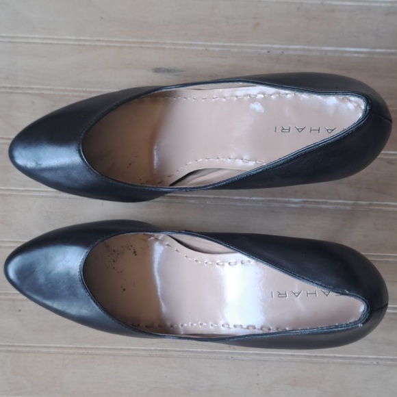 Tahari “Flynn” Black Leather High Heel Pumps Stiletto CLASSY Minimalistic - Picture 2 of 12